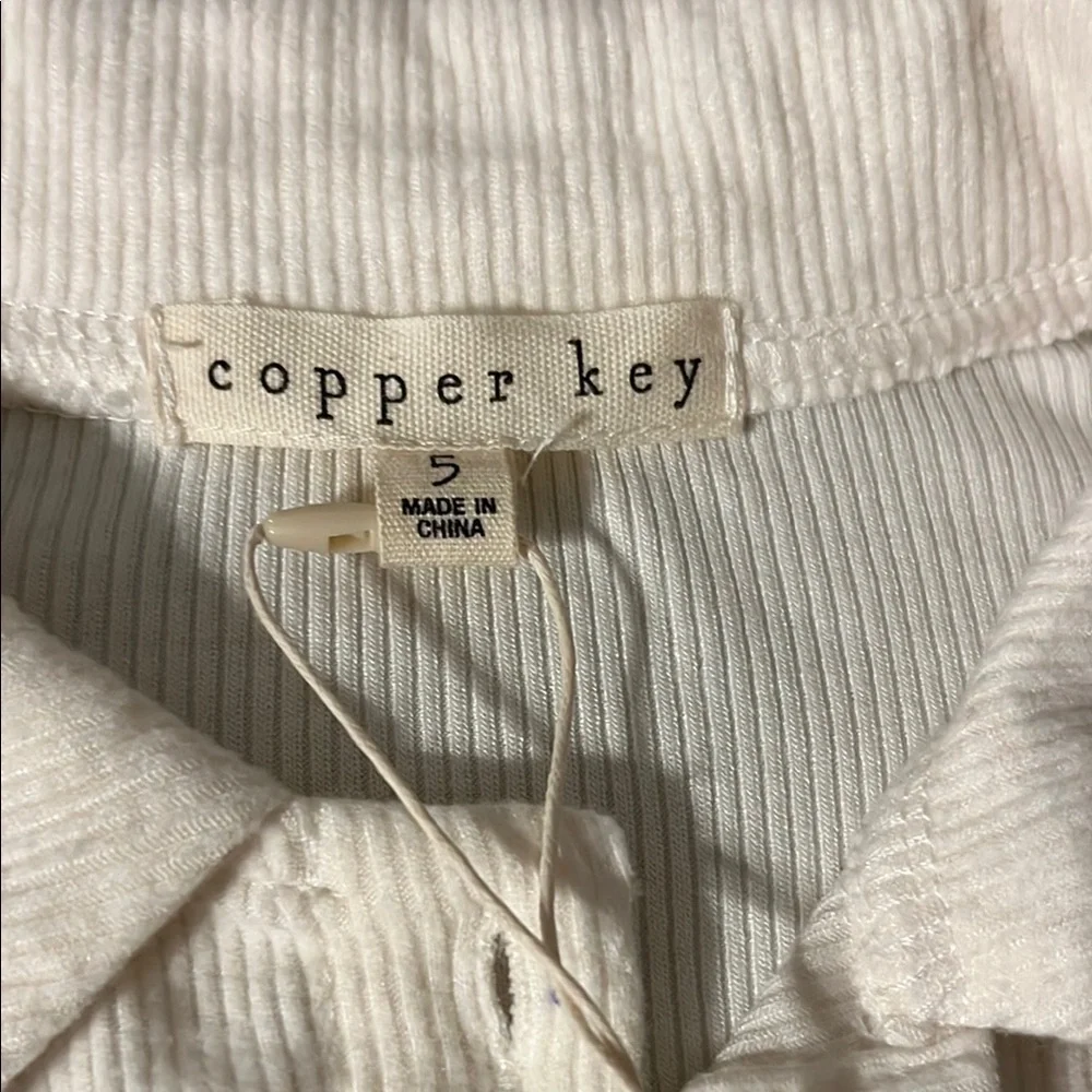 Copper Key Cream Collared Shirt - Picture 2 of 9
